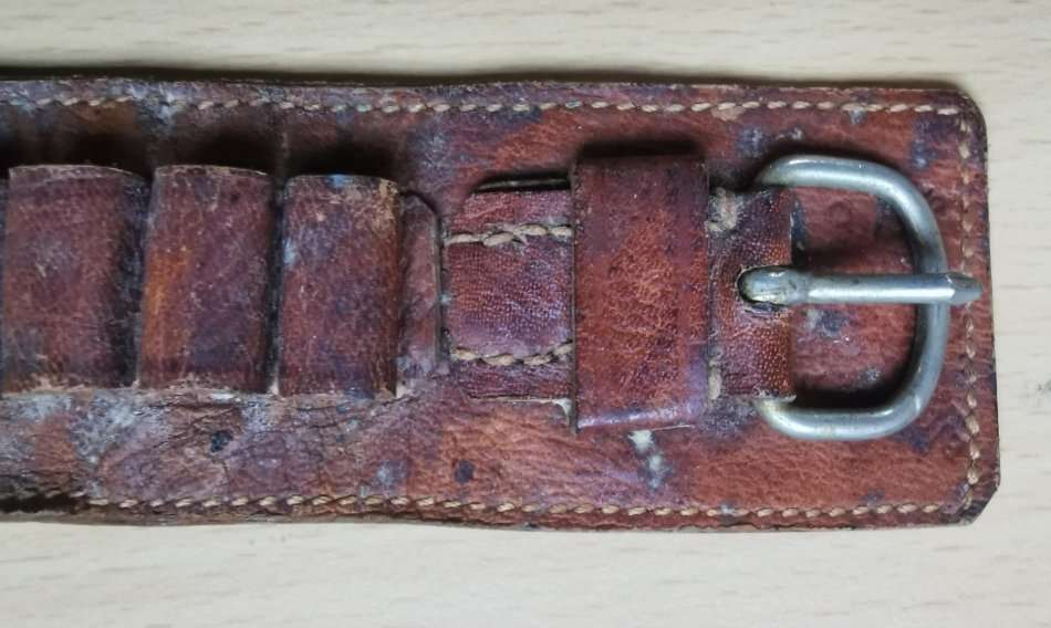 Unusual old leather 10-shot ammo cartridge wristband - probably for a .22