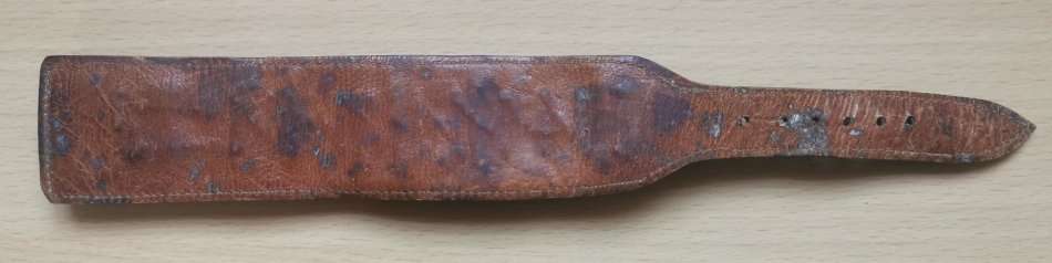 Unusual old leather 10-shot ammo cartridge wristband - probably for a .22