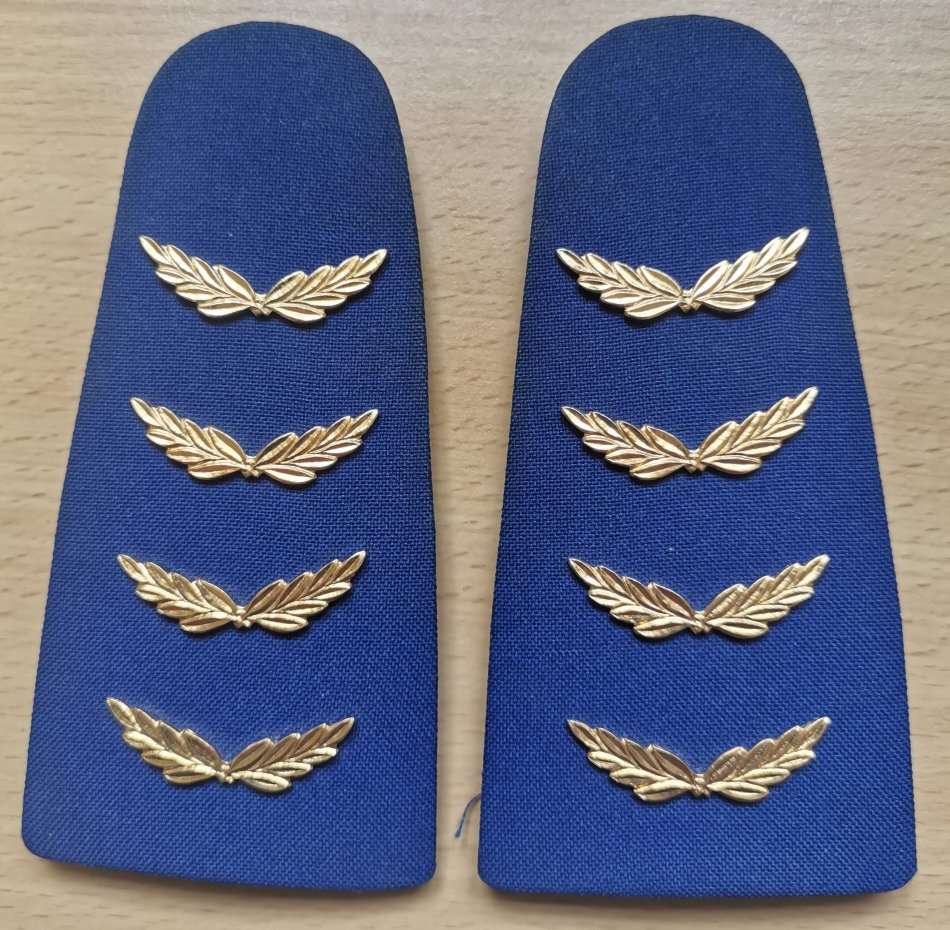 Vintage Traffic Police Deputy Director 4 metal wreaths pair of epaulettes