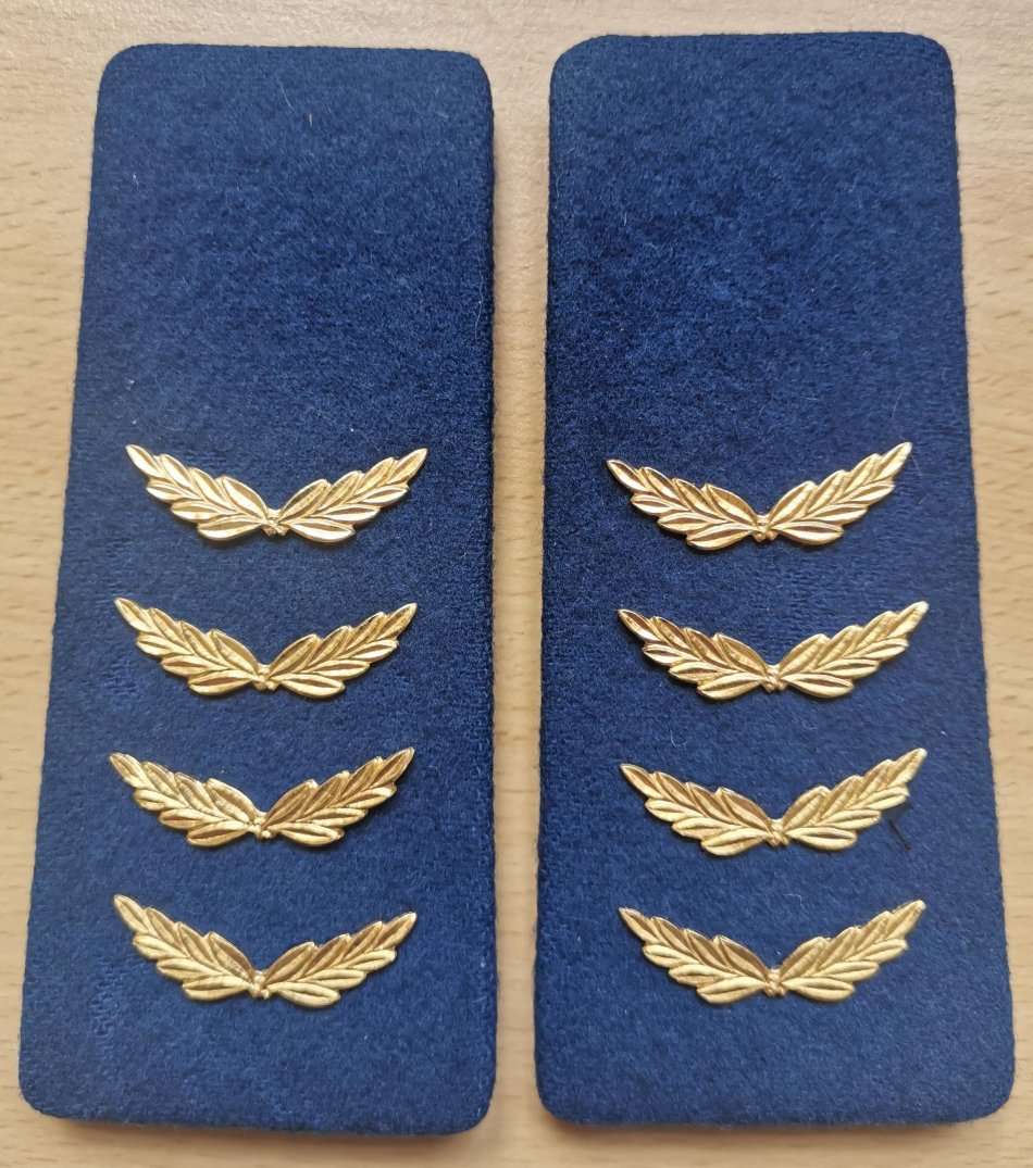 Vintage Traffic Police Deputy Director 4 metal wreaths pair of epaulettes