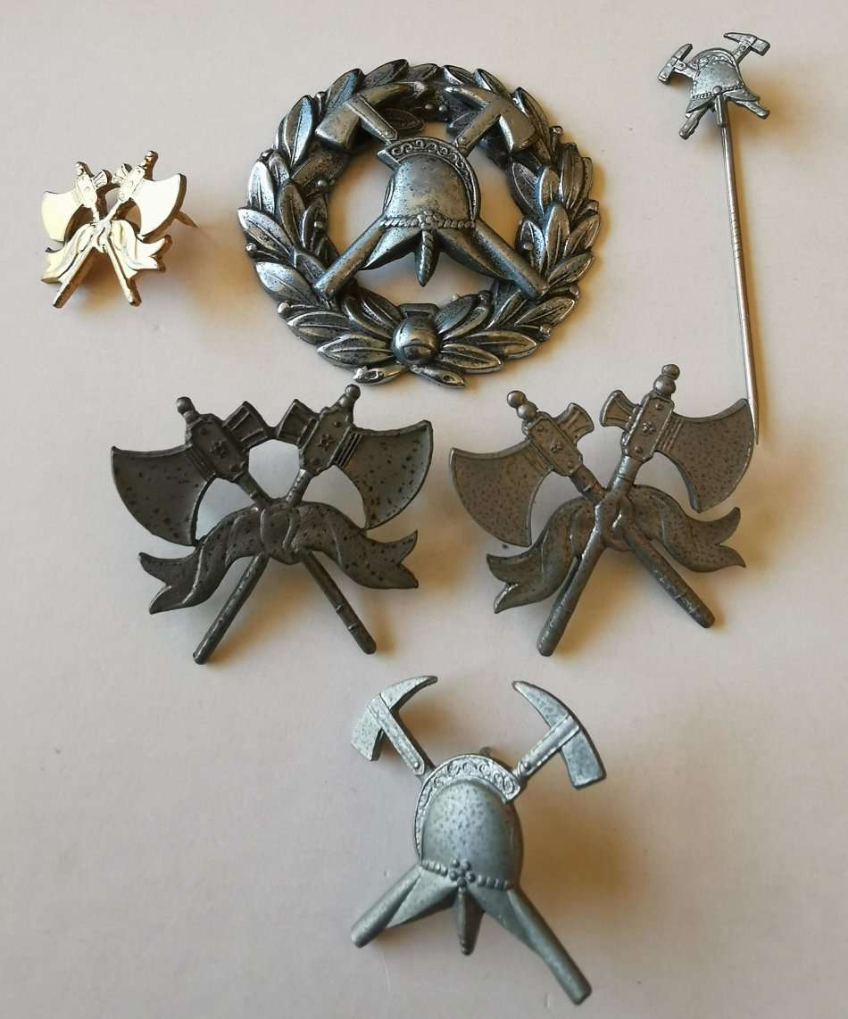 Lot of 6 SA Fire Services badges