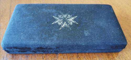 Order of St John Service Medal named + Member medal + 2 enameled pin badges