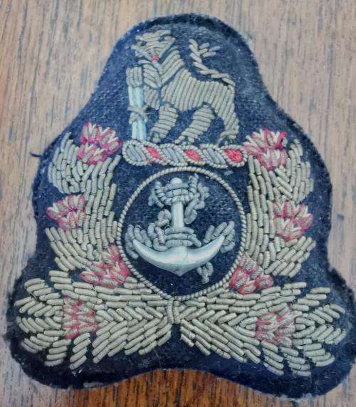 SA Navy warrant officer`s embroidered bullion wire cap badge - early version