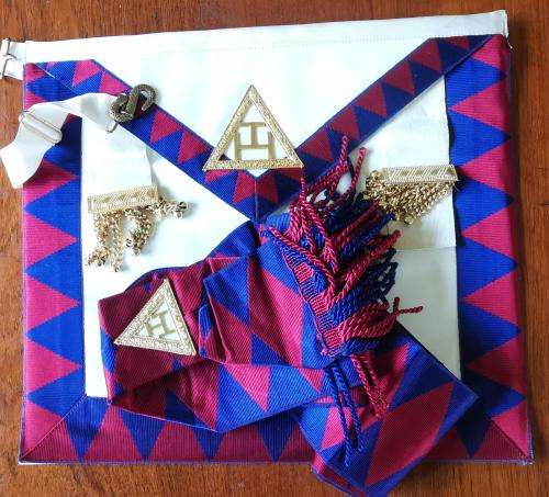 Vintage Royal Arch masonic apron plus sash