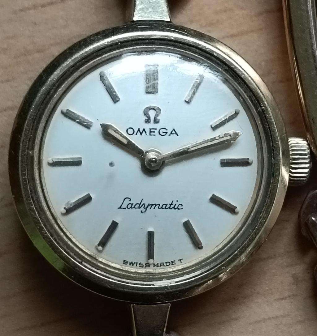 Vintage 1963 Omega Ladymatic 661 automatic ladies wristwatch
