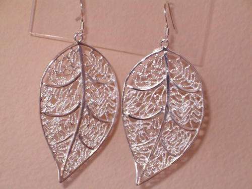 Beautiful 925 Silver Leaf Earings