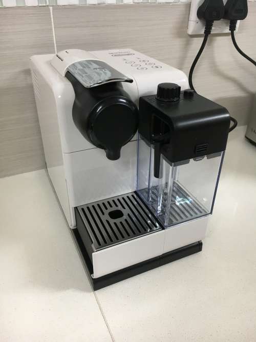 Nespresso Lattissma Touch - White