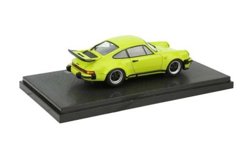 Porsche 911 Turbo - 1975 - Lime Green