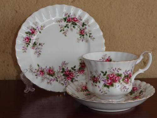 ROYAL ALBERT LAVENDER ROSE TRIOS - LAST FOUR
