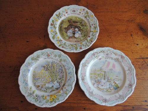 ROYAL DOULTON BRAMBLY HEDGE PLATES - 3 COLLECTABLE PLATES