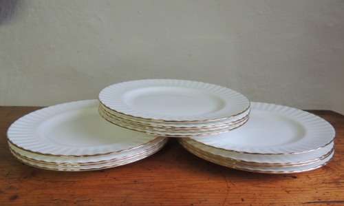 ROYAL ALBERT SET OF TWELVE DINNER PLATES - "VAL D'OR"