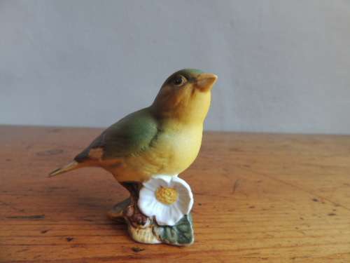 BESWICK  " GREENFINCH " - MATT #2106