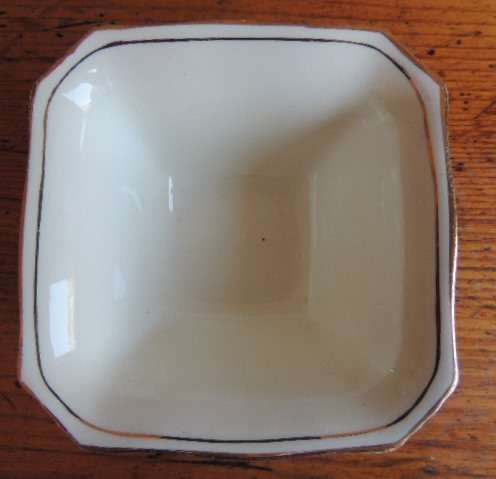 ROYAL WINTON CHINTZ BOWL - "QUEEN ANNE"