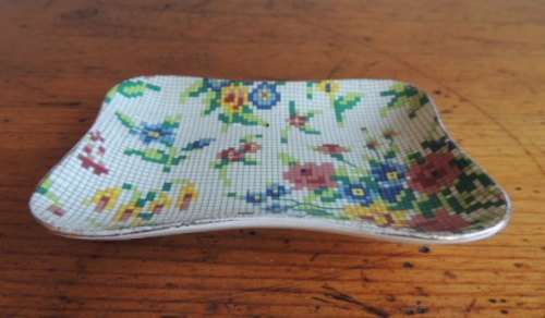 ROYAL WINTON CHINTZ DISH - "QUEEN ANNE"