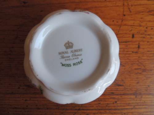 ROYAL ALBERT TEA FOR TWO - "MOSS ROSE"