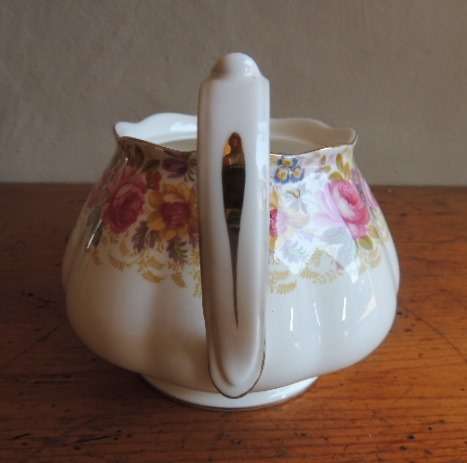 ROYAL ALBERT TEA POT SANS LID - "SERENA"