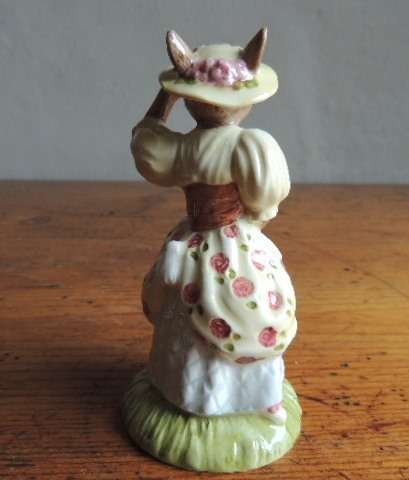 ROYAL DOULTON BUNNYKINS FIGURINE - " LITTLE BO PEEP " DB 220