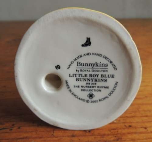 ROYAL DOULTON BUNNYKINS FIGURINE - " LITTLE BOY BLUE " DB 239