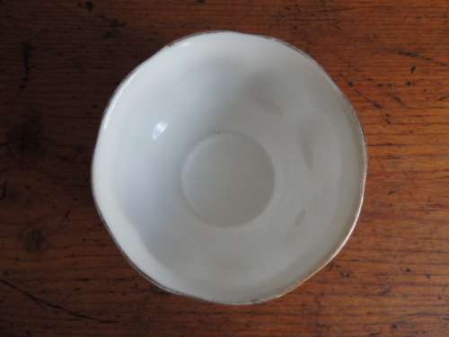 ROYAL ALBERT SUGAR BOWL - "LADY HAMILTON"