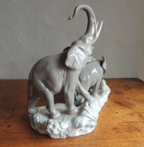 LLADRO ELEPHANT FAMILY GROUP - Simply stunning , Price reduced