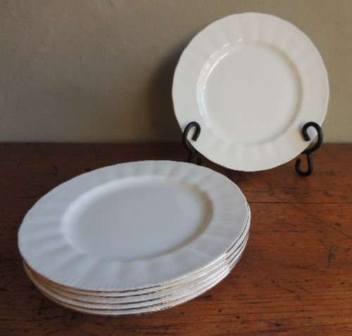 PARAGON DINNER SERVICE - 38 PIECE - WHITE WITH GILT TRIM - REDUCED!!!