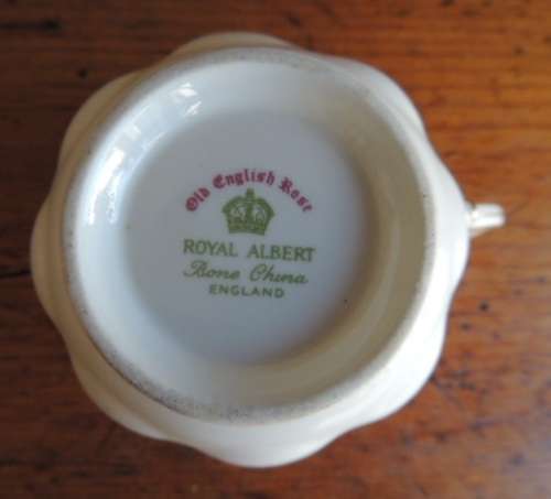 ROYAL ALBERT SIX TRIOS - "OLD ENGLISH ROSE"  (Reduced)