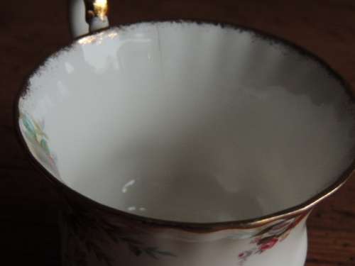 ROYAL ALBERT ASSORTED ITEMS - FOR RESTORING