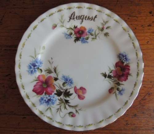 ROYAL ALBERT SIDE PLATE - "FLOWERS OF THE MONTH SERIES, AUGUST POPPY"