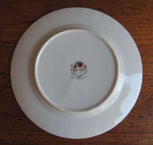 ROYAL ALBERT SIDE PLATE - "FLOWERS OF THE MONTH SERIES, AUGUST POPPY"