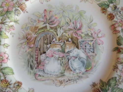 ROYAL DOULTON BRAMBLY HEDGE PLATE 21 CM - "SUMMER"