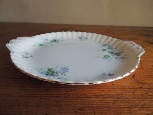 ROYAL ALBERT LARGE CAKE PLATE - "INSPIRATION"