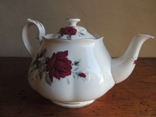 ROYAL ALBERT TEA SET 40 Pieces - "SWEET ROMANCE" (12 Trios plus teapot) SPECTACULAR!!!