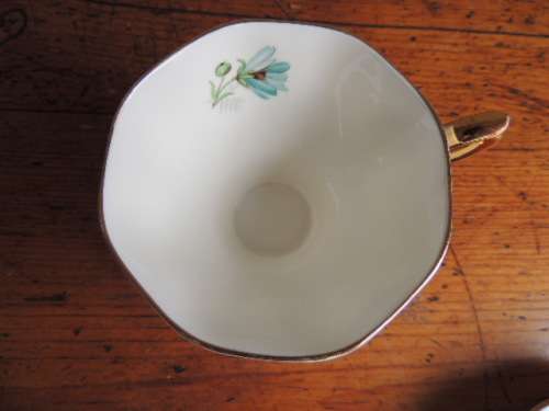 ROYAL ALBERT TRIO - UN NAMED - BEAUTIFUL DAISIES