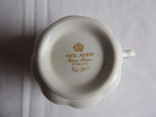 ROYAL ALBERT TRIO - "VAL D'OR"