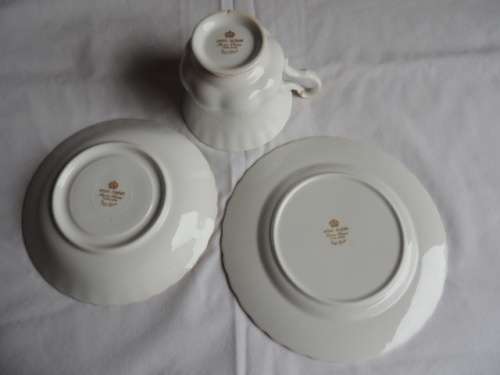 ROYAL ALBERT TRIO - "VAL D'OR" (Trio b)