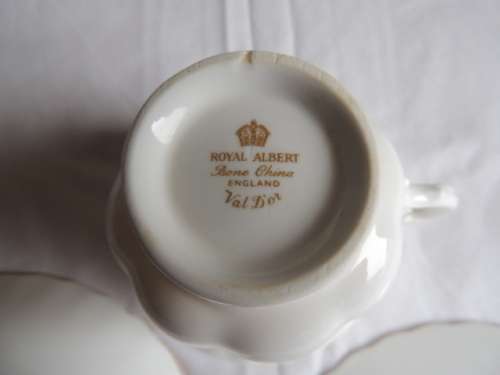 ROYAL ALBERT TRIO - "VAL D'OR" (Trio b)