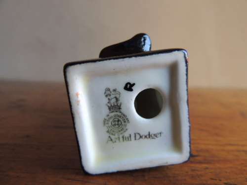 ROYAL DOULTON FIGURINE - "ARTFUL DODGER" SERIES ONE