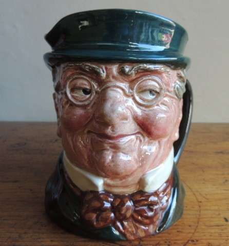 ROYAL DOULTON CHARACTER JUG - "PICKWICK"  14.5 CM