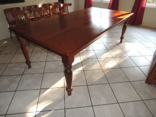 LARGE OREGON DINING TABLE - BEAUTIFUL TURNED LEGS - 2.4 metres