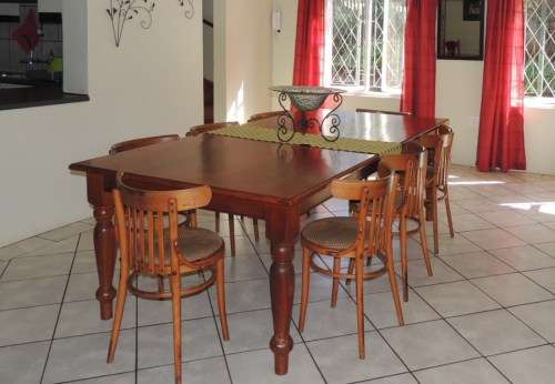 LARGE OREGON DINING TABLE - BEAUTIFUL TURNED LEGS - 2.4 metres