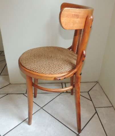 BENTWOOD CHAIRS - SUITE OF 8 - LAST TIME ON OFFER