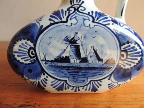 DELFT DECANTER - NUMBER 1