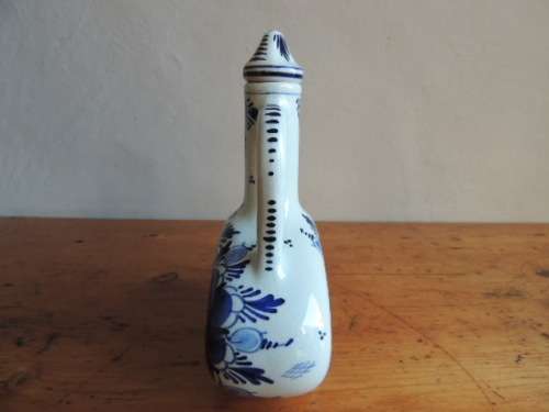 DELFT DECANTER - NUMBER 1
