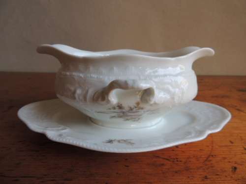 ROSENTHAL SANSSOUCI SAUCE BOAT ON ATTACHED DRIP TRAY - Price reduced!