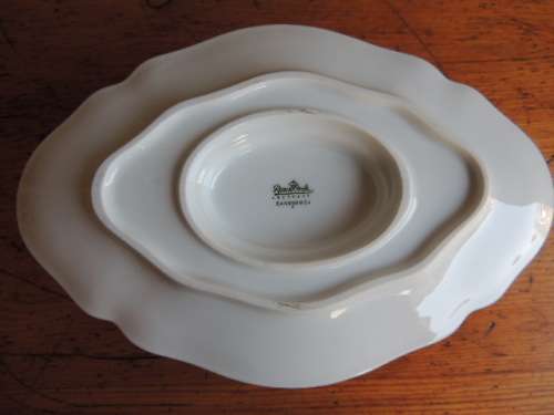 ROSENTHAL SANSSOUCI SAUCE BOAT ON ATTACHED DRIP TRAY - Price reduced!