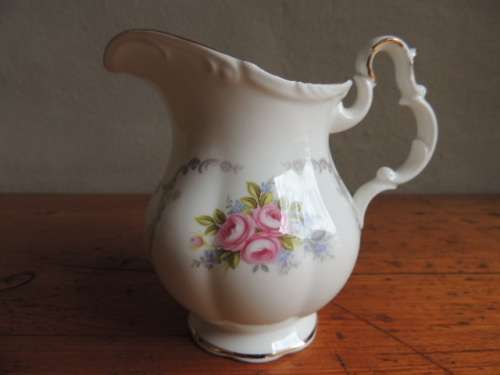 ROYAL ALBERT 41 PIECE TEA SET - "TRANQUILLITY" - SET B - FANTASTIC WEEKEND SPECIAL