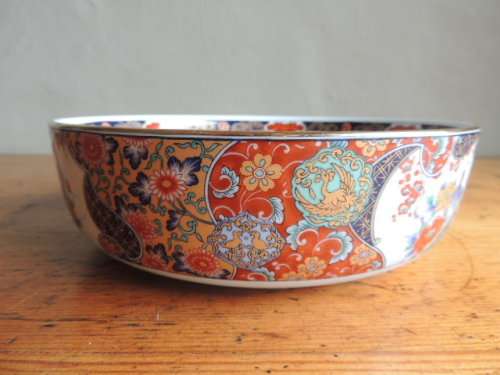 JAPANESE IMARI BOWL - PROFUSELY DECORATED - MINT CONDITION