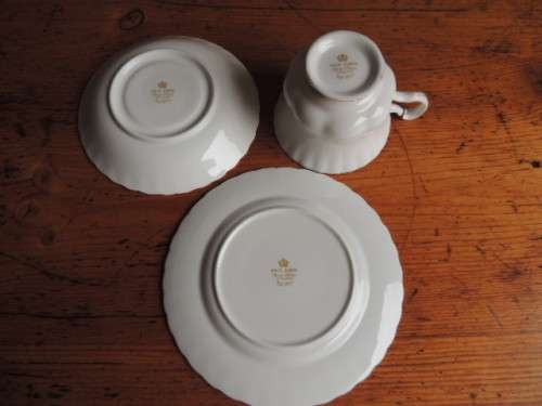 ROYAL ALBERT TRIO - "VAL D'OR"