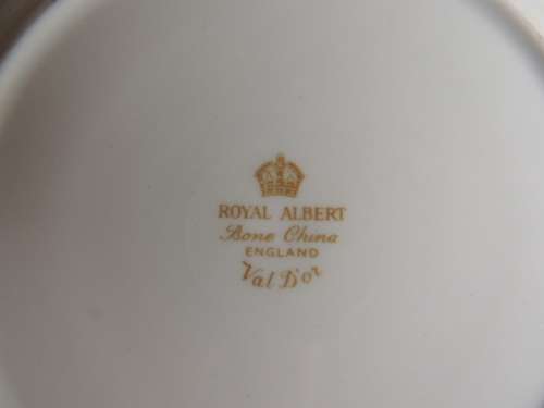 ROYAL ALBERT TRIO - "VAL D'OR"