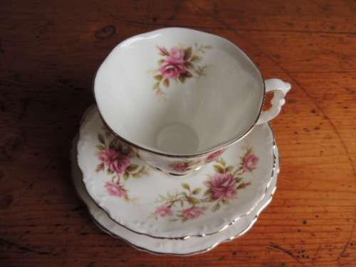 ROYAL ALBERT TRIO - "ROMANCE"